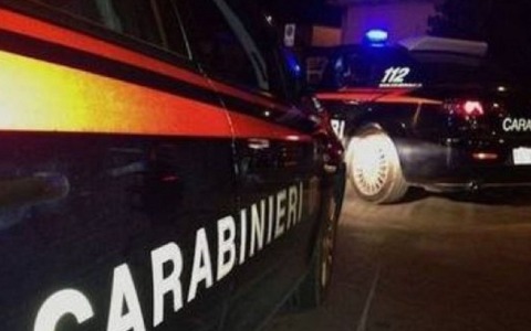 Rapina a Ripi: uomo armato di coltello in fuga