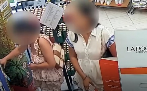 Furto alla farmacia del sindaco: due ladre immortalate