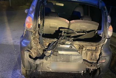 Citroen distrutta dalle fiamme nella notte a Villa Santa Lucia