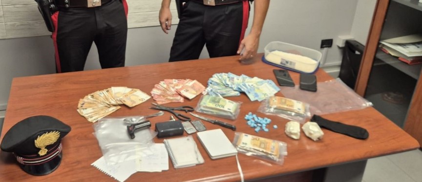 Cocaina, 21enne arrestato durante una cessione