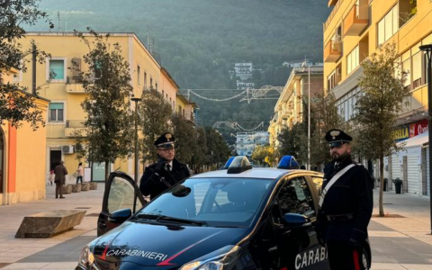 Palpeggiamenti su una studentessa in bus: arrestato a Pescara