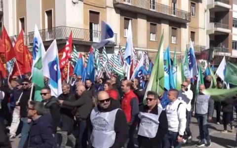 Stellantis, a Cassino nuovo stop: sindacati in allarme
