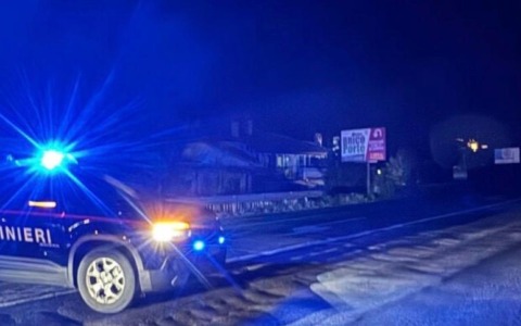 Scontro tra auto e scooter: muore centauro di 48 anni