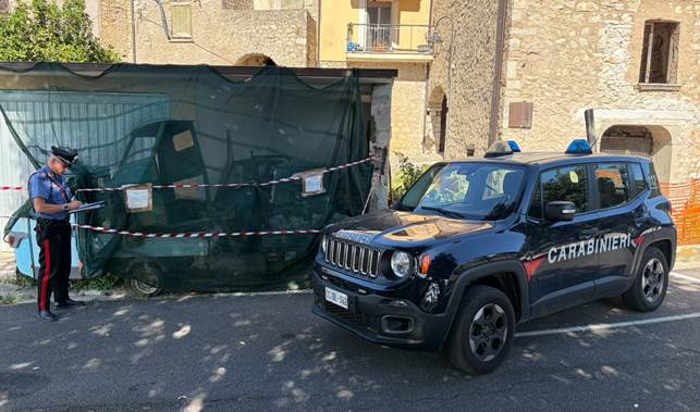 Coreno Ausonio, discarica abusiva e smontaggio di Ape Car