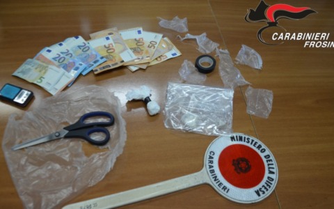 Cocaina e crack, 46enne arrestato ad Alatri: domiciliari
