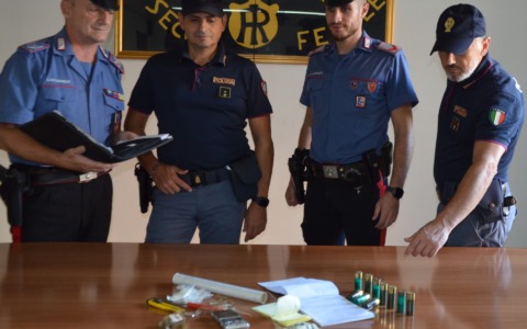 Boville Ernica, hashish e munizioni in casa: arrestato 25enne