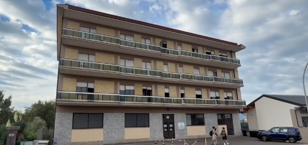 Sede di via Verdi, sopralluogo ASL al Liceo Severi