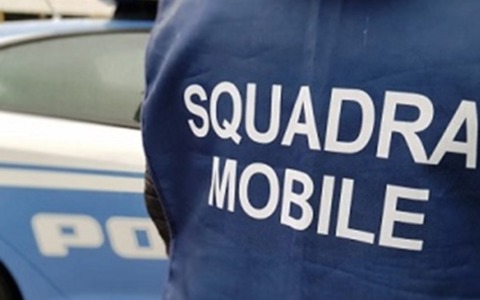 Stalking, scatta il divieto di avvicinamento con braccialetto