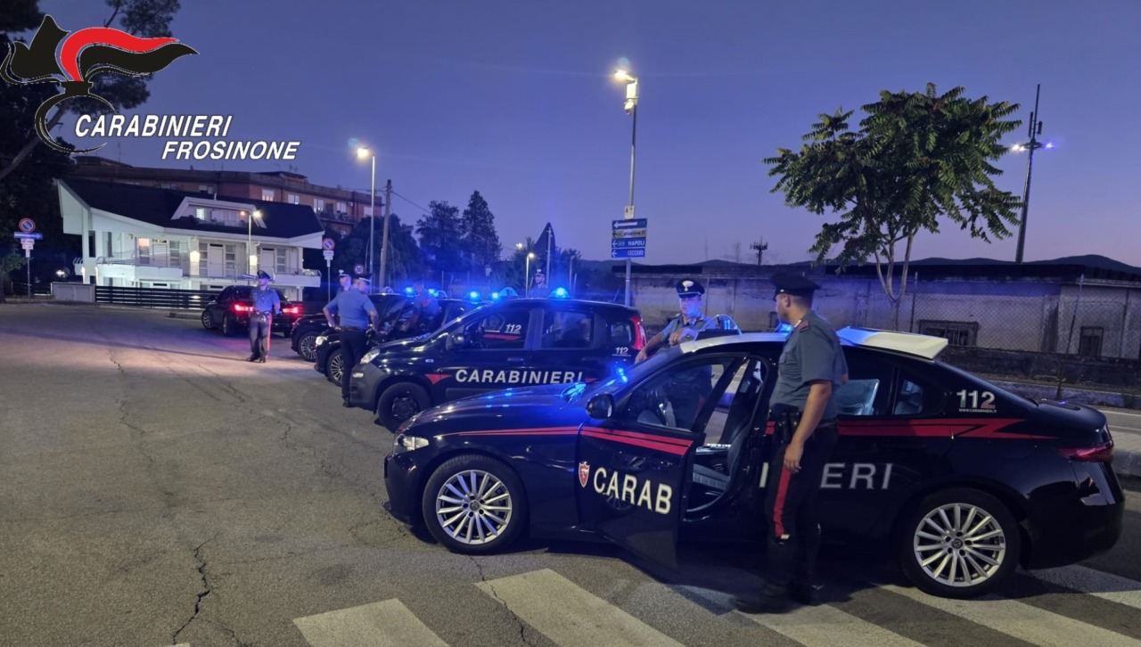 Controlli tra Frosinone e Ceccano: droga, furto e 7 denunce
